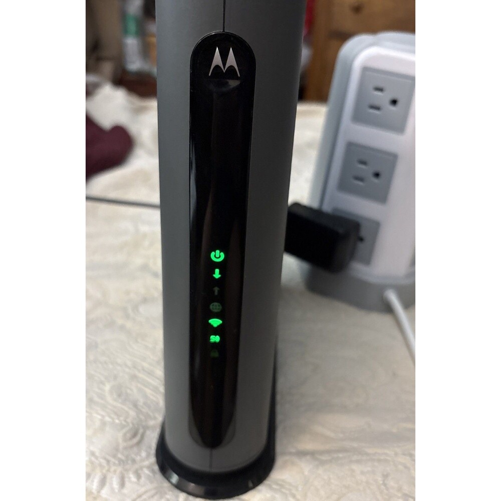 Motorola 16x4 DOCIS 3.0 Cable Modem plus AC1600 Router MG7540 Wireless